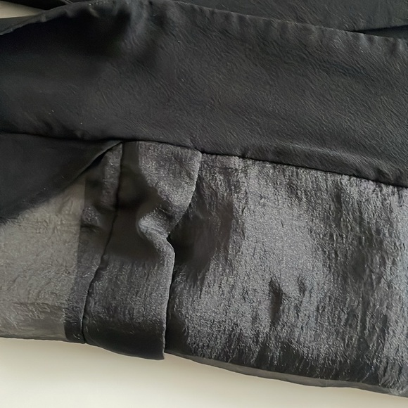 NWOT Black Sleeveless Blazer by H&M - Picture 4 of 9